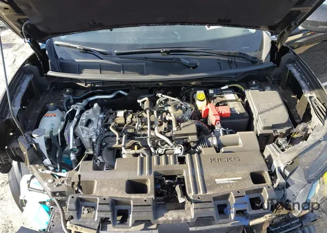 2025 Nissan Kicks Sr Fwd z USA, uszkodzony, nr VIN 3N8AP6DA6SL355223